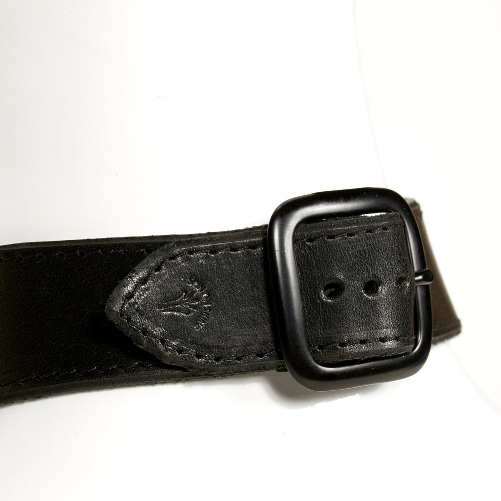 
                  
                    NAOMI PLAY COLLAR closeup 3/4 rear view of black leather strap with black stitched edges and black buckle hardware
                  
                
